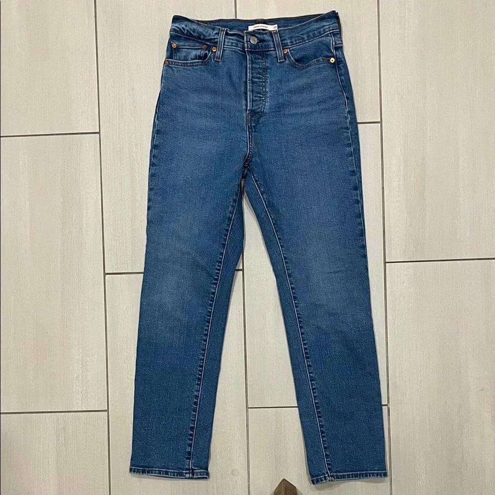 Viral Levi’s wedgie straight Jeans Sz 28 - Picture 1 of 6